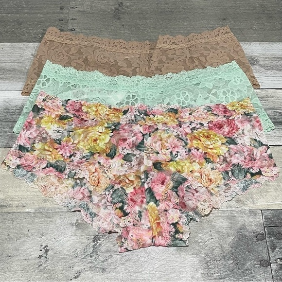 HANKY PANKY 3-Pack Signature Lace Boyshorts - Assorted colors - Sz - Small - Picture 1 of 4